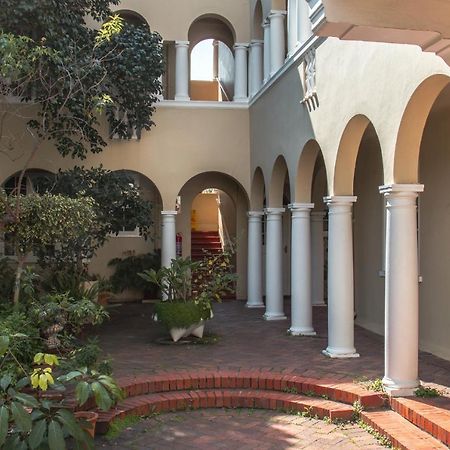 Victoria Court Two Bedroom Oasis In Trendy Long St 开普敦 外观 照片