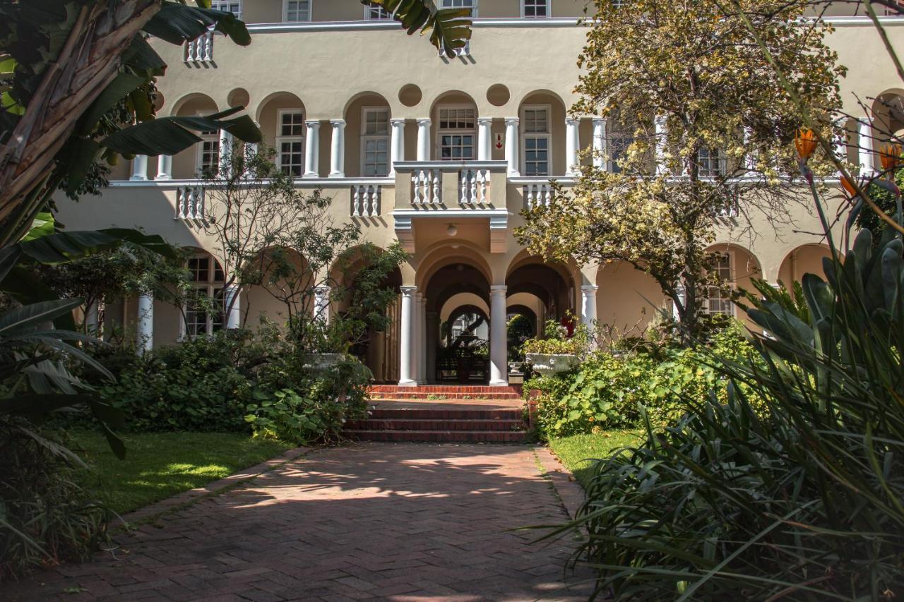 Victoria Court Two Bedroom Oasis In Trendy Long St 开普敦 外观 照片